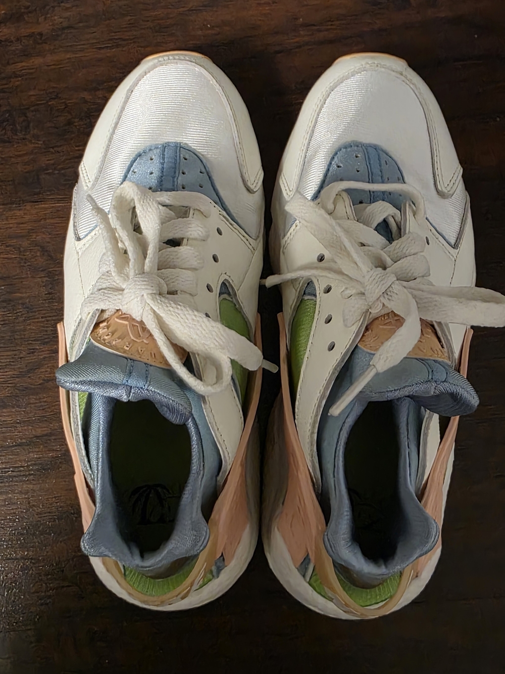 Nike Women's Air Huarache Sun Club Size 7